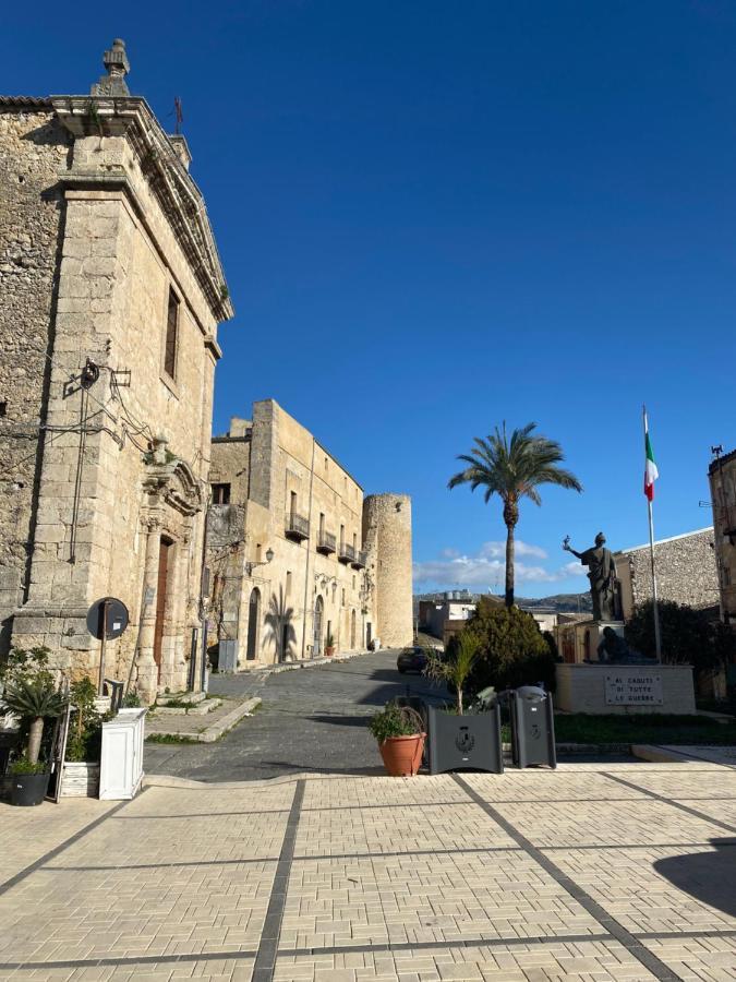Cortile Umberto Apartment Racalmuto Luaran gambar